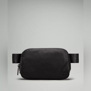 LULULEMON BLACK EVERYWHERE BELT BAG
